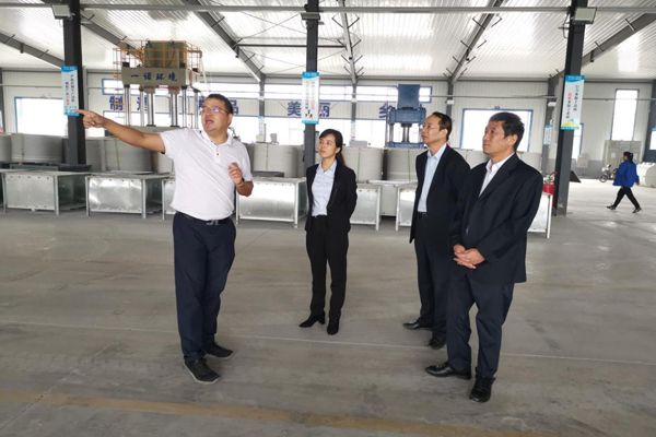 陜西航天建設(shè)集團(tuán)有限公司總經(jīng)理、黨委副書記謝明娟率隊(duì)赴遼寧一諾環(huán)保產(chǎn)業(yè)集團(tuán)開展考察調(diào)研工作